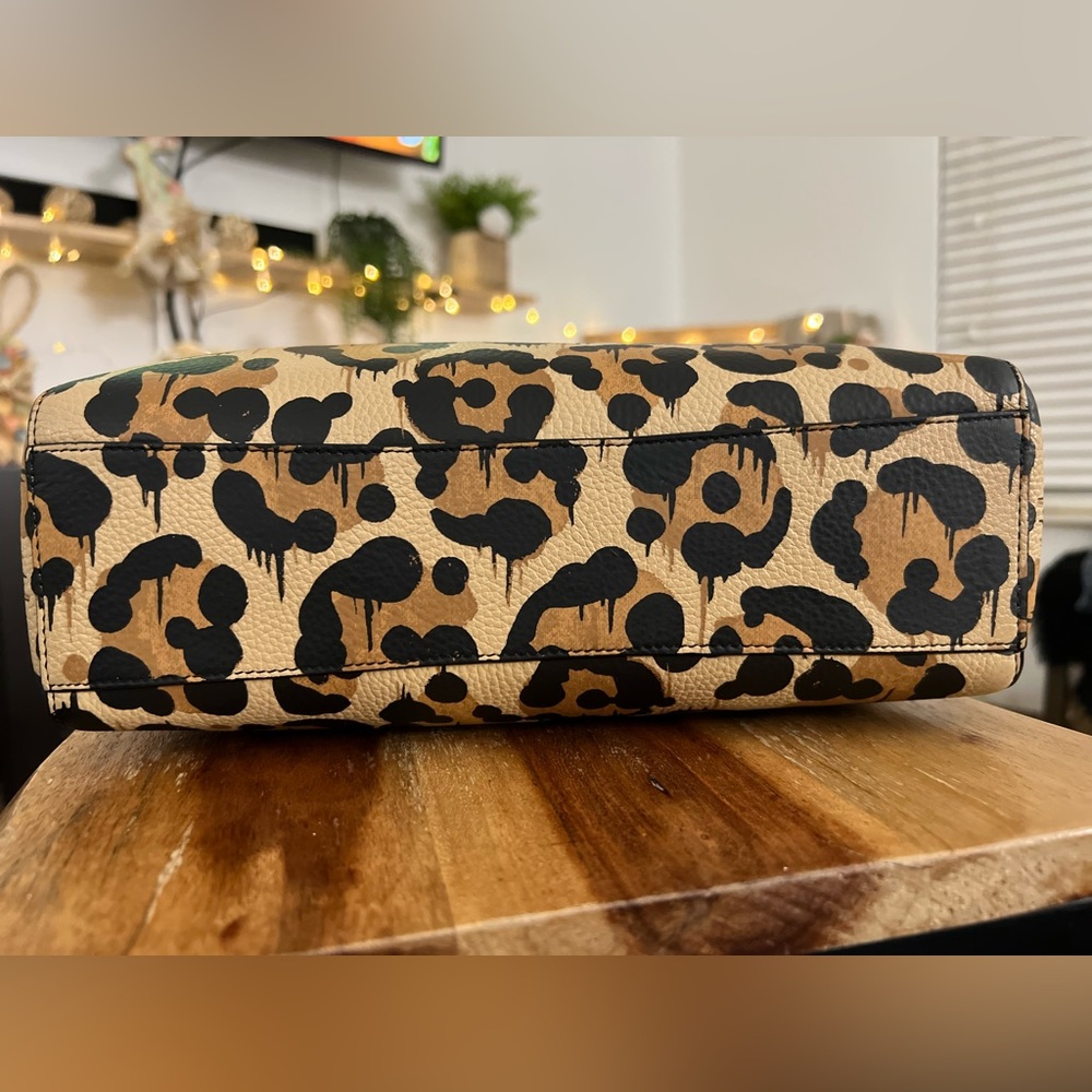 Coach Purse - Picture 5 of 12